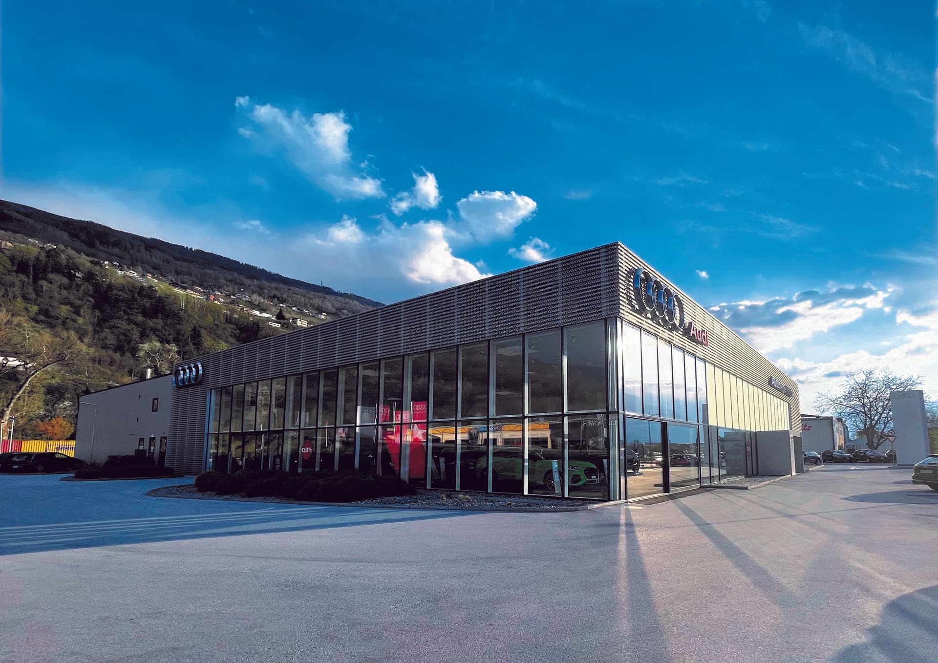 Façade Audi Sion